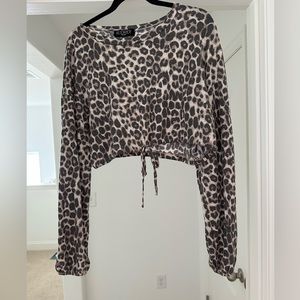 Long sleeve cropped top